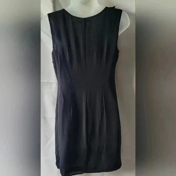 Banana Republic ruffled front silk dress, sleeveless, black, size 6 - Picture 8 of 9